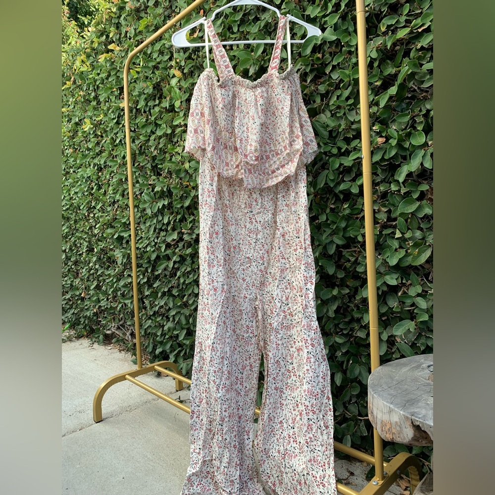 🌟 Japna Cream Floral Jumpsuit 🌟